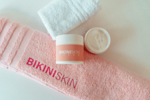 Bikinibody-bikiniskin-ceam-scrub-rose-pink-photoshoot-scrub-huid-handdoek-towel